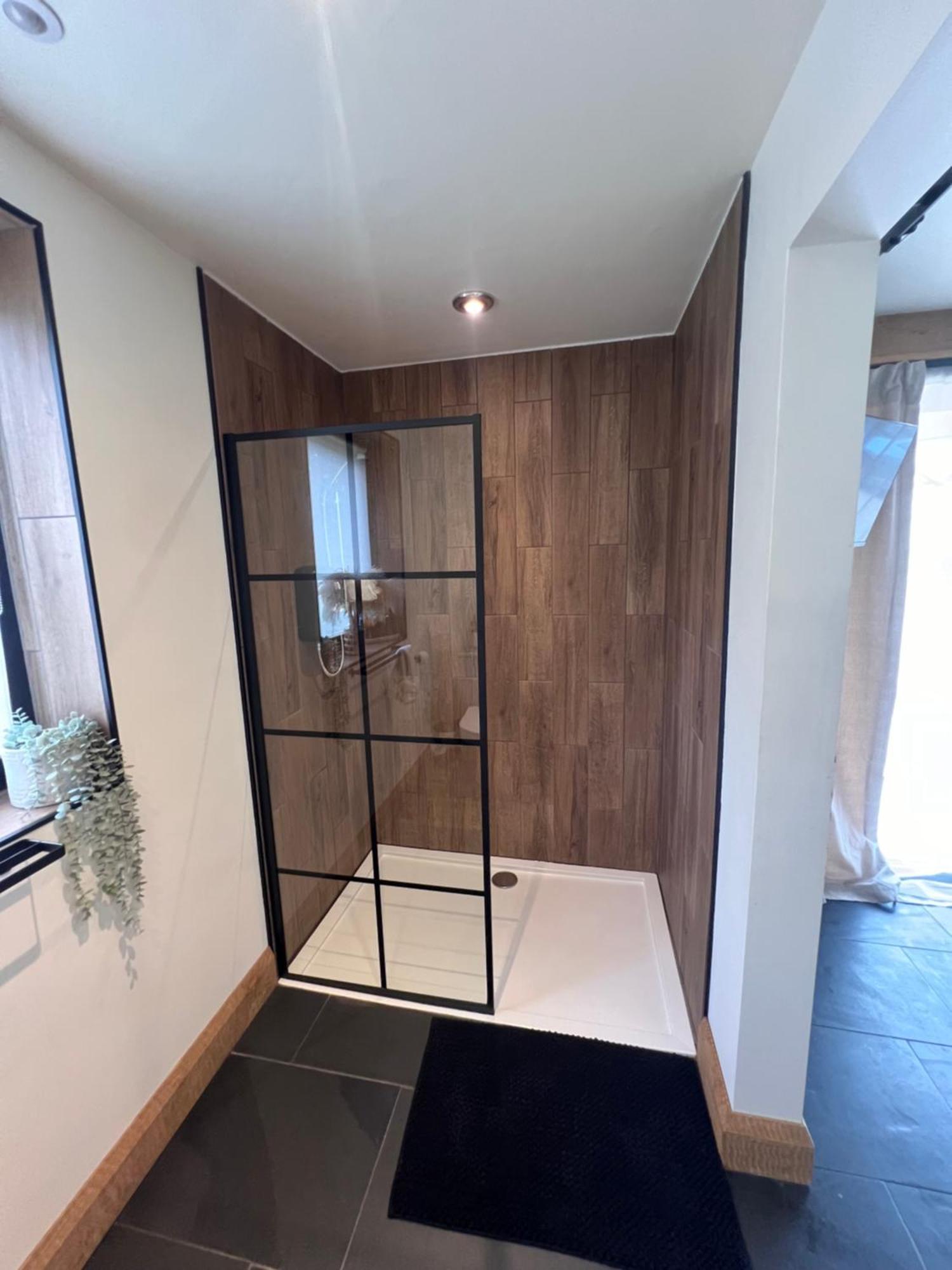 Luxury Courtyard Studio In Llangollen Exterior foto